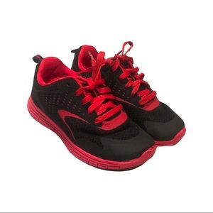 Toddler boys black and red sneakers